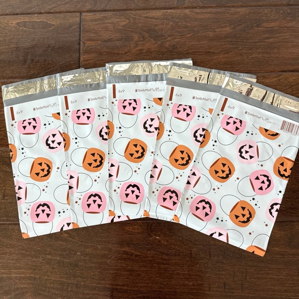 50 Pack - 6x9” Super Cute Trick Or Treat Poly Mailers